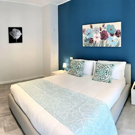 New! Lake Beach - Como